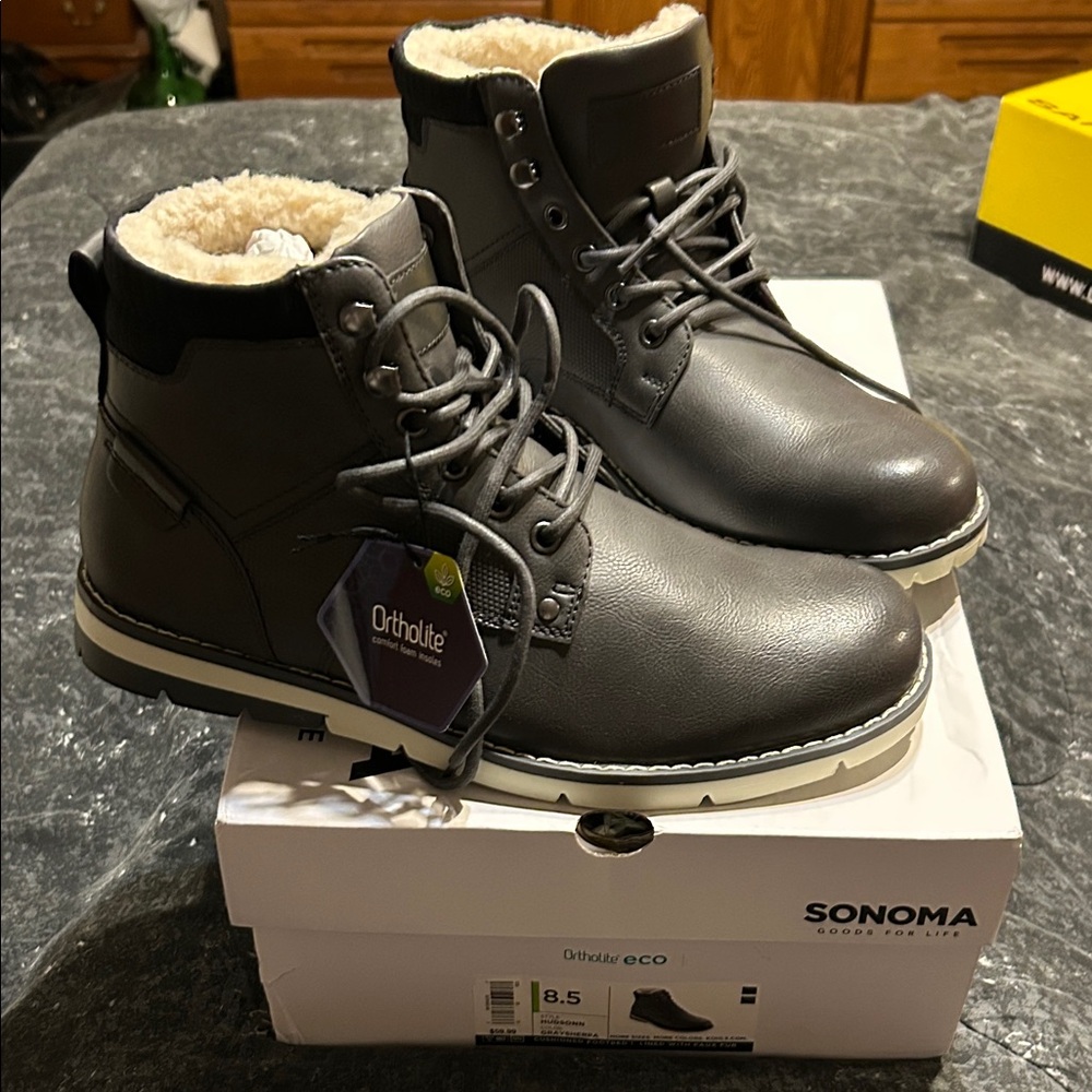Sonoma Men's Dark Gray Leather Boots